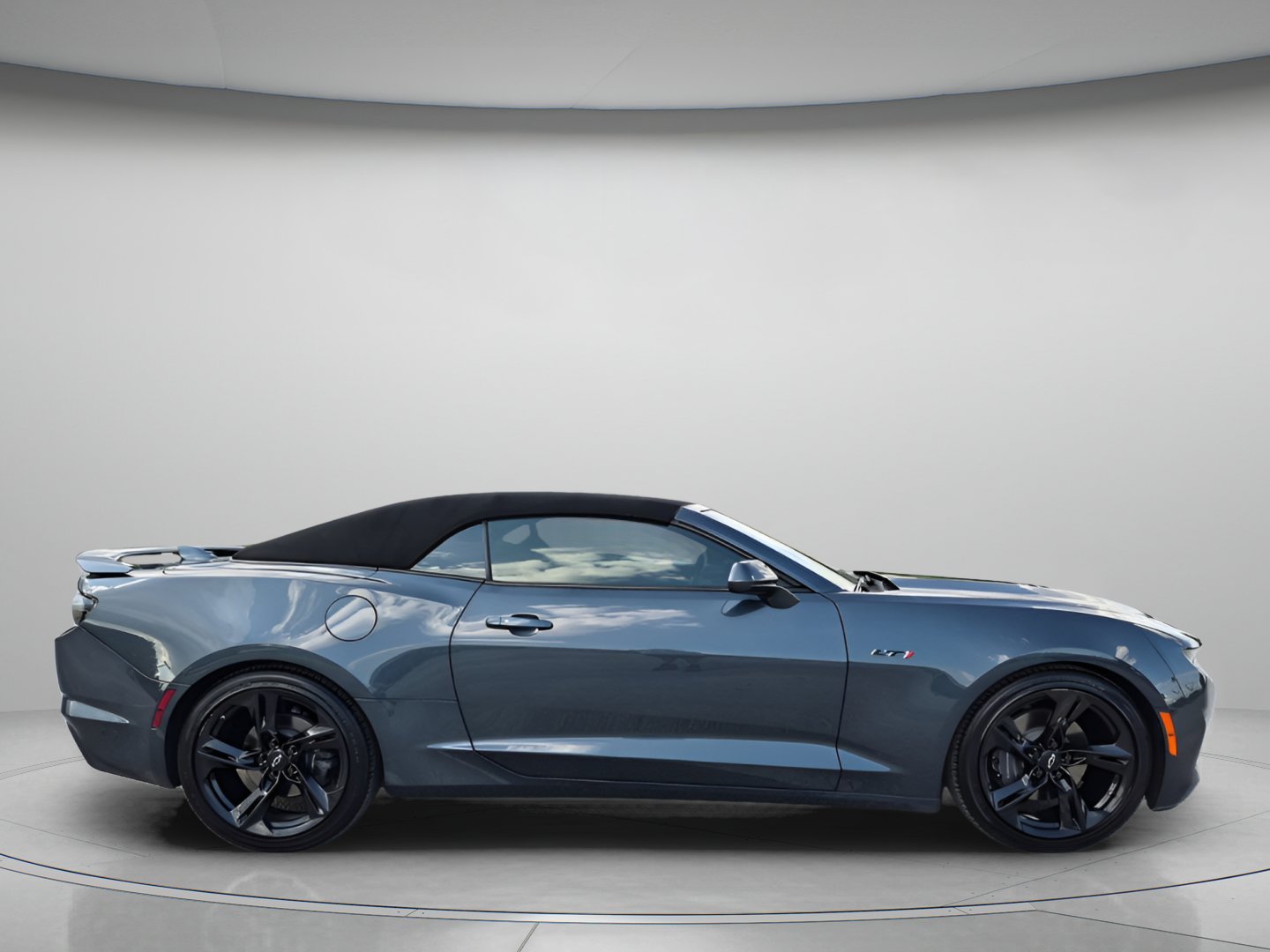 Used 2023 Shadow Gray Metallic Chevrolet LT1 image 5