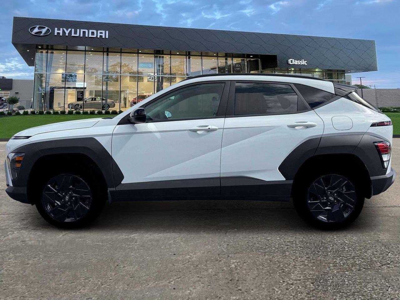 New 2026 Atlas White Hyundai SEL Sport image 3