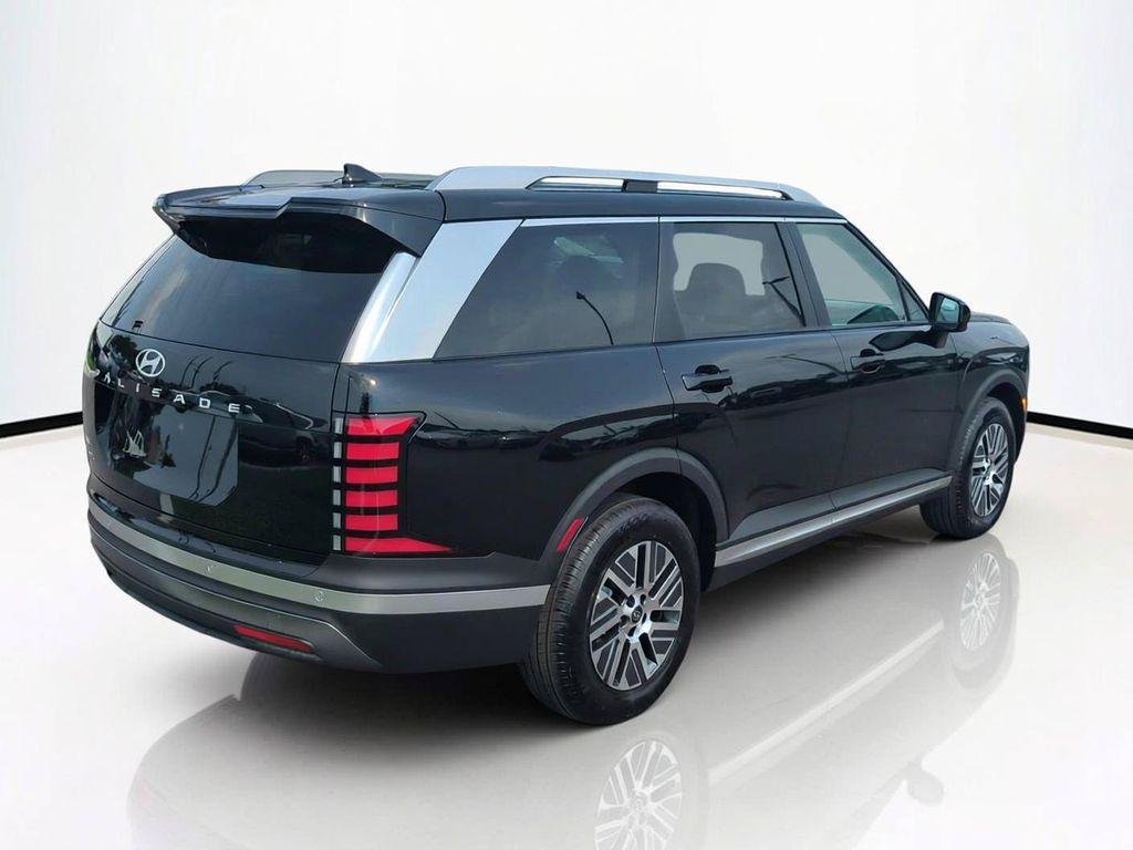 New 2026 Black Hyundai Blue SEL 7P image 5