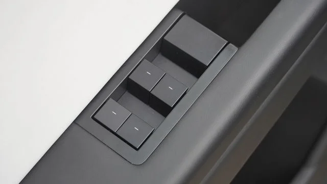 2024 Tesla Cybertruck Base - Photo 20