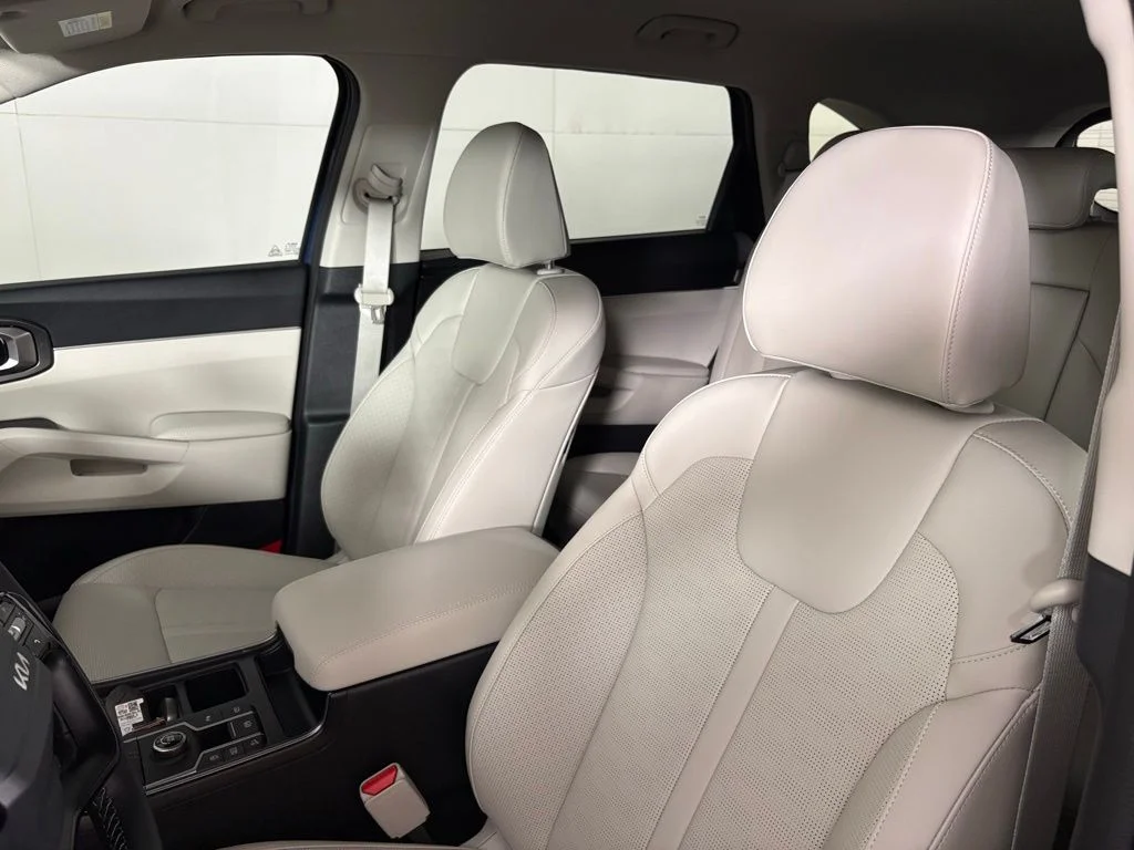 New 2026 Midnight Lake Blue Kia S image 17