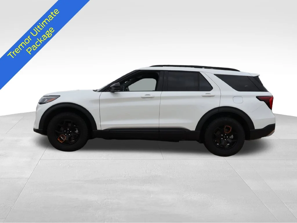 New 2026 Star White Metallic Tri-Coat Ford Tremor® image 2