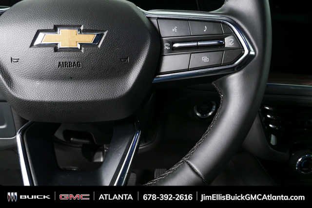 Used 2025 Sterling Gray Metallic Chevrolet LT image 10