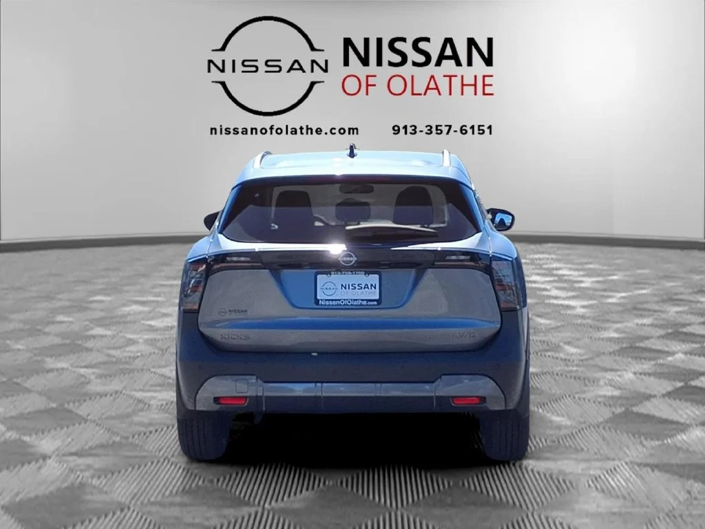 New 2027 Gray Nissan SR image 27