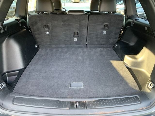 Used 2023 Black Jeep Altitude X image 4