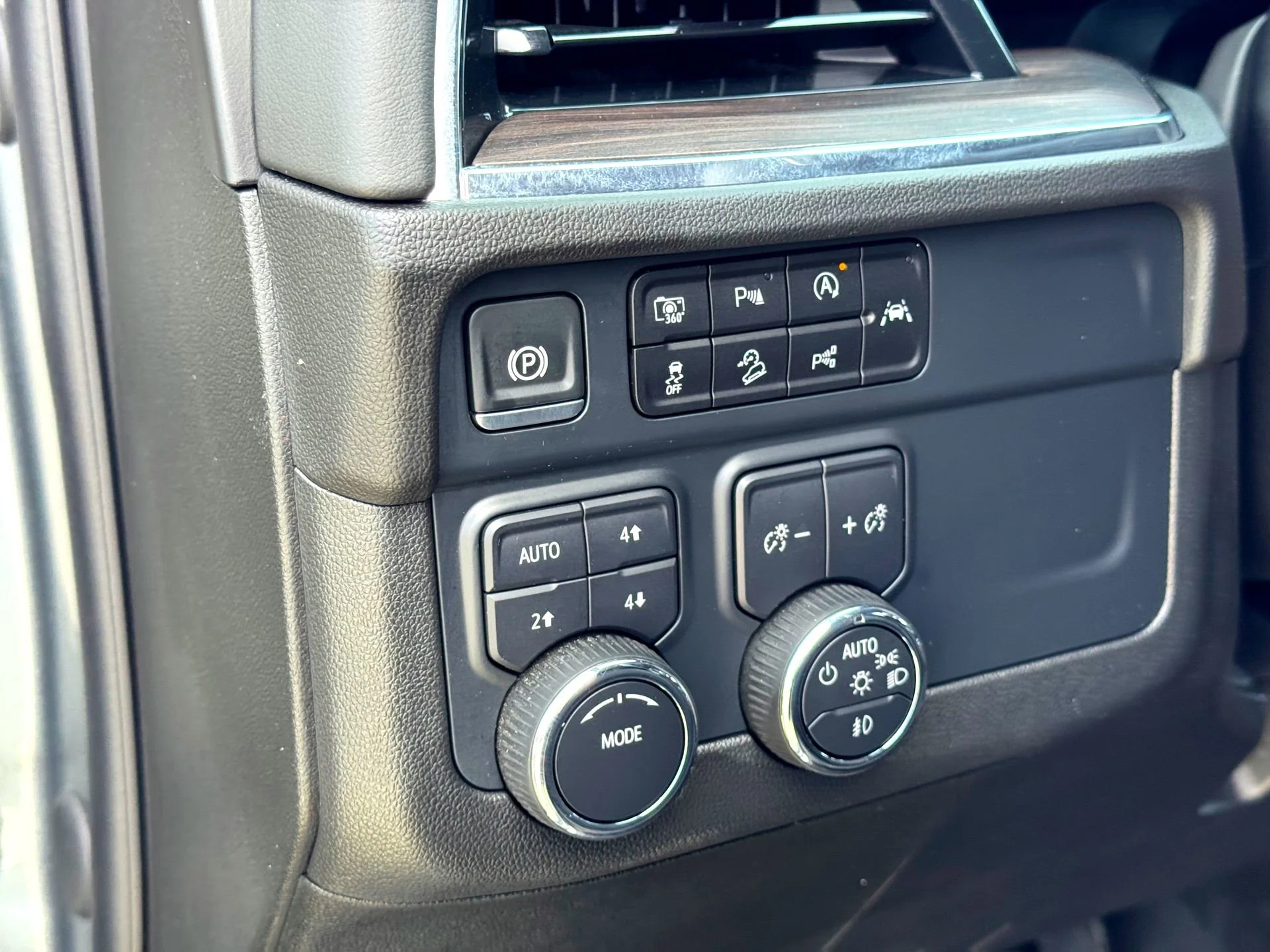 Used 2025 Sterling Gray Metallic Chevrolet Z71 image 14