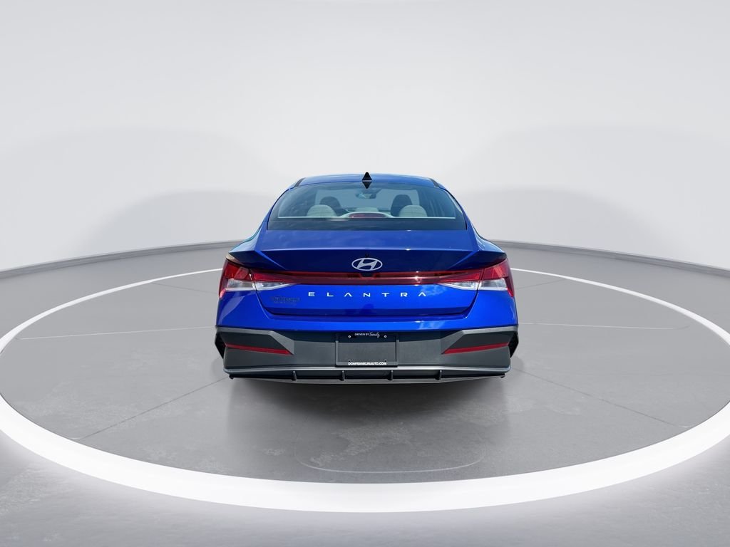 Used 2025 Blue Hyundai SE image 7