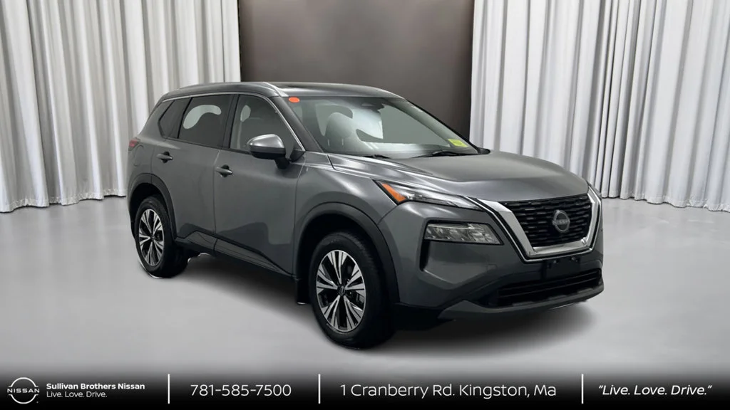 Used 2023 Gray Nissan SV image 3