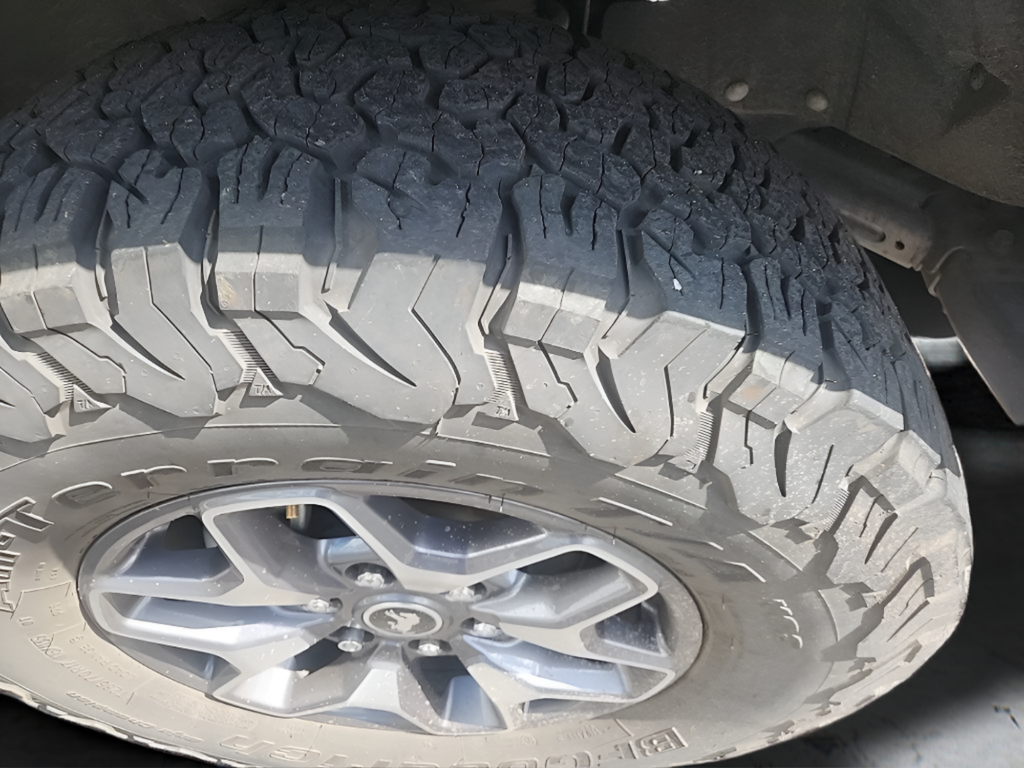 Used 2023 Blue Ford Badlands image 13