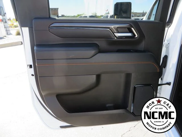 2025 GMC Sierra 2500HD AT4 - Photo 38