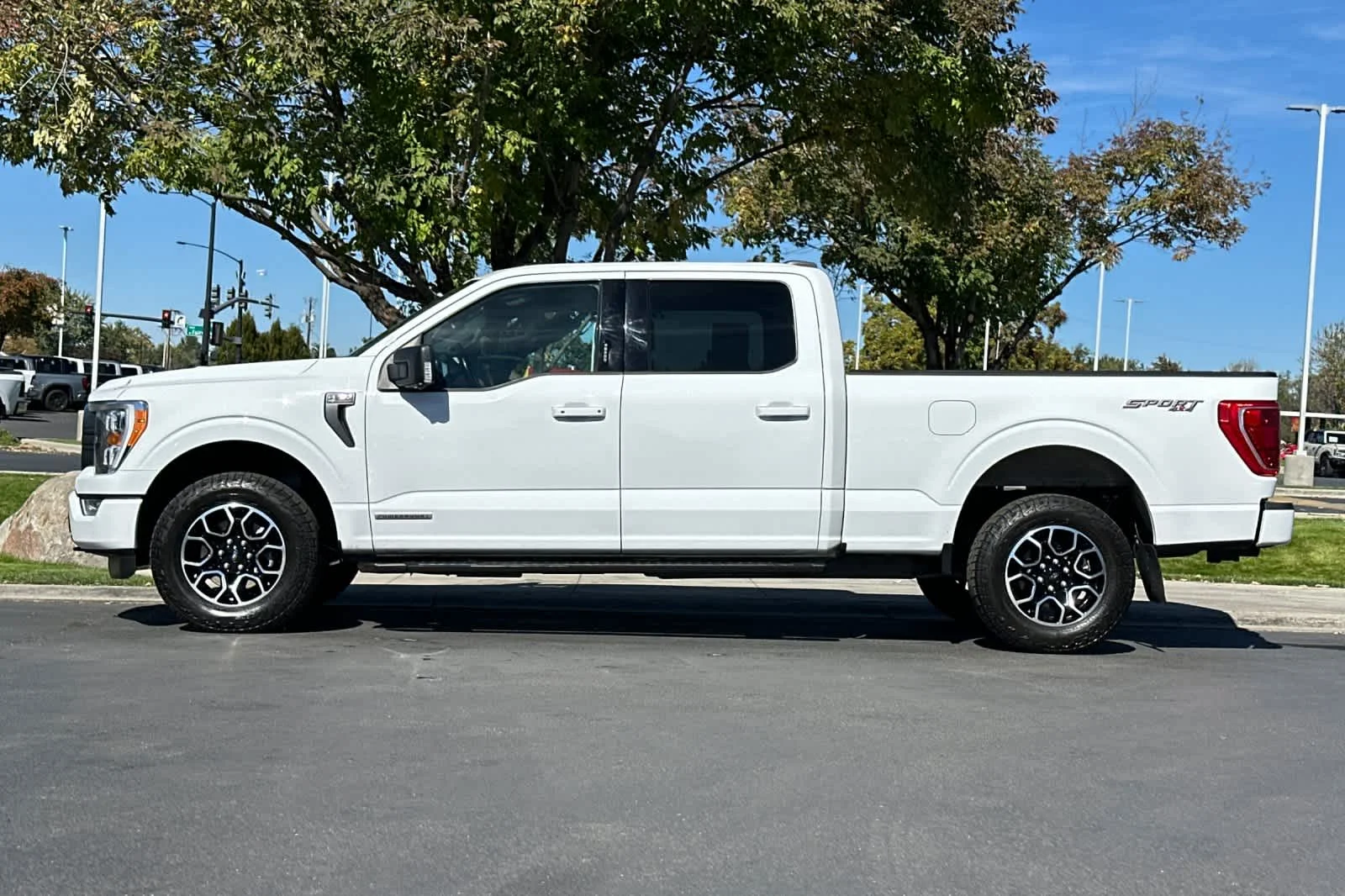 Used 2023 Oxford White Ford XLT image 5