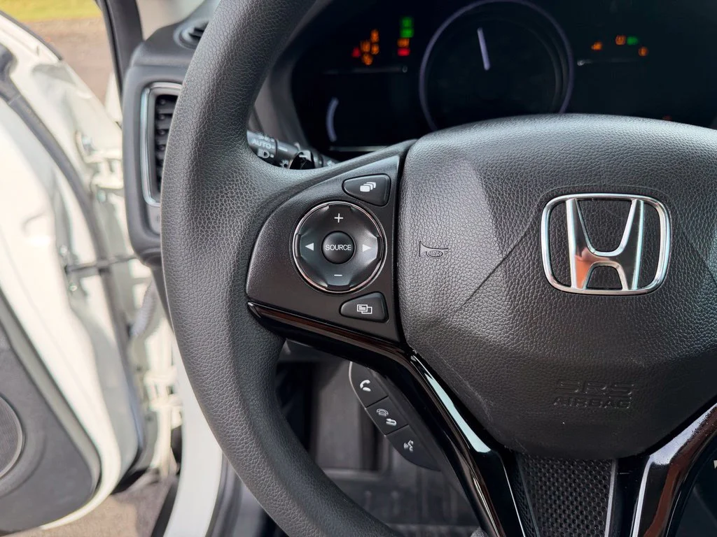 Used 2022 Platinum White Pearl Honda EX image 16