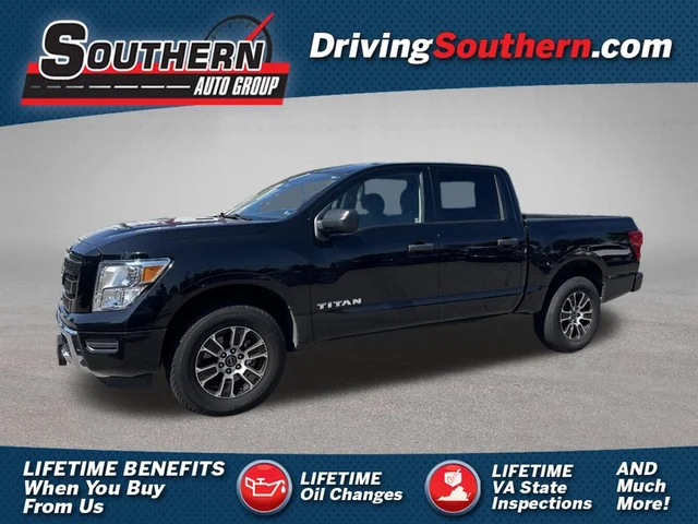 2023 Nissan Titan SV