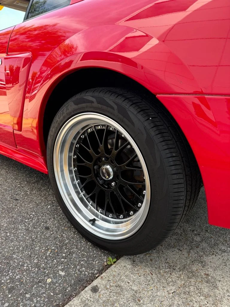 Used 2004 Red Ford GT image 14