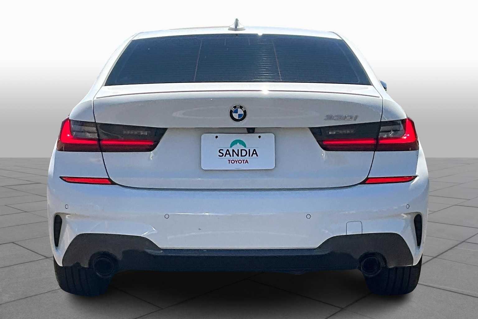 Used 2022 Alpine White BMW 330i image 5