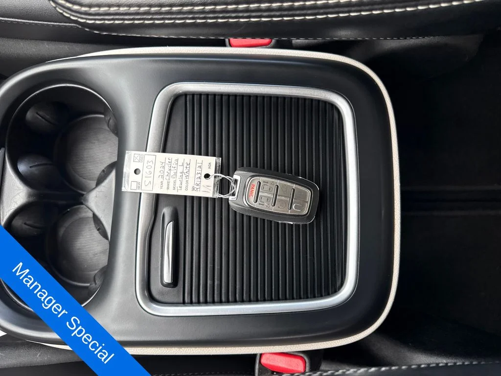 2024 Chrysler Pacifica Touring L - Photo 30