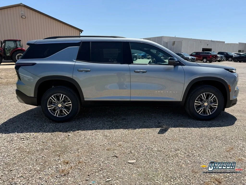2026 Chevrolet Traverse LT - Photo 2