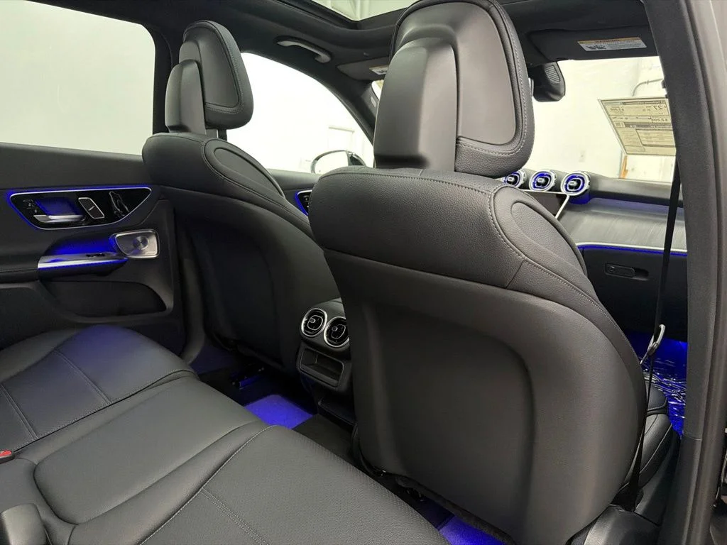 New 2027 Black Mercedes-Benz GLC 300 image 28