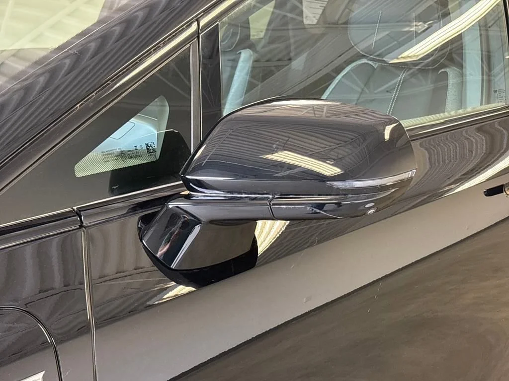 2025 Cadillac OPTIQ Sport 1 - Photo 11