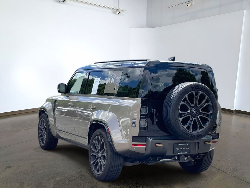 Certified Used 2025 Gondwana Stone Metallic Land Rover OCTA image 6