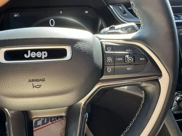 Used 2021 White Jeep Altitude image 29