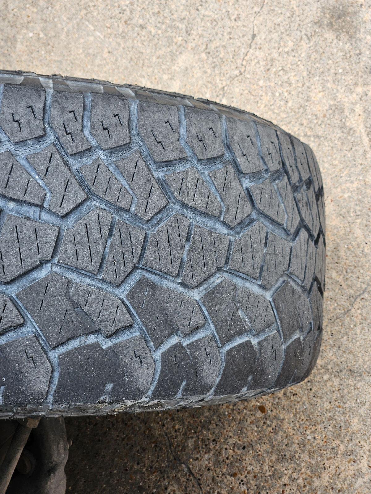 Used 2017 Shadow Black Ford XLT image 10