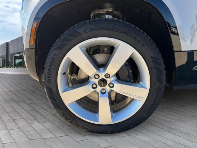 New 2026 Borasco Grey Land Rover X-Dynamic SE image 9