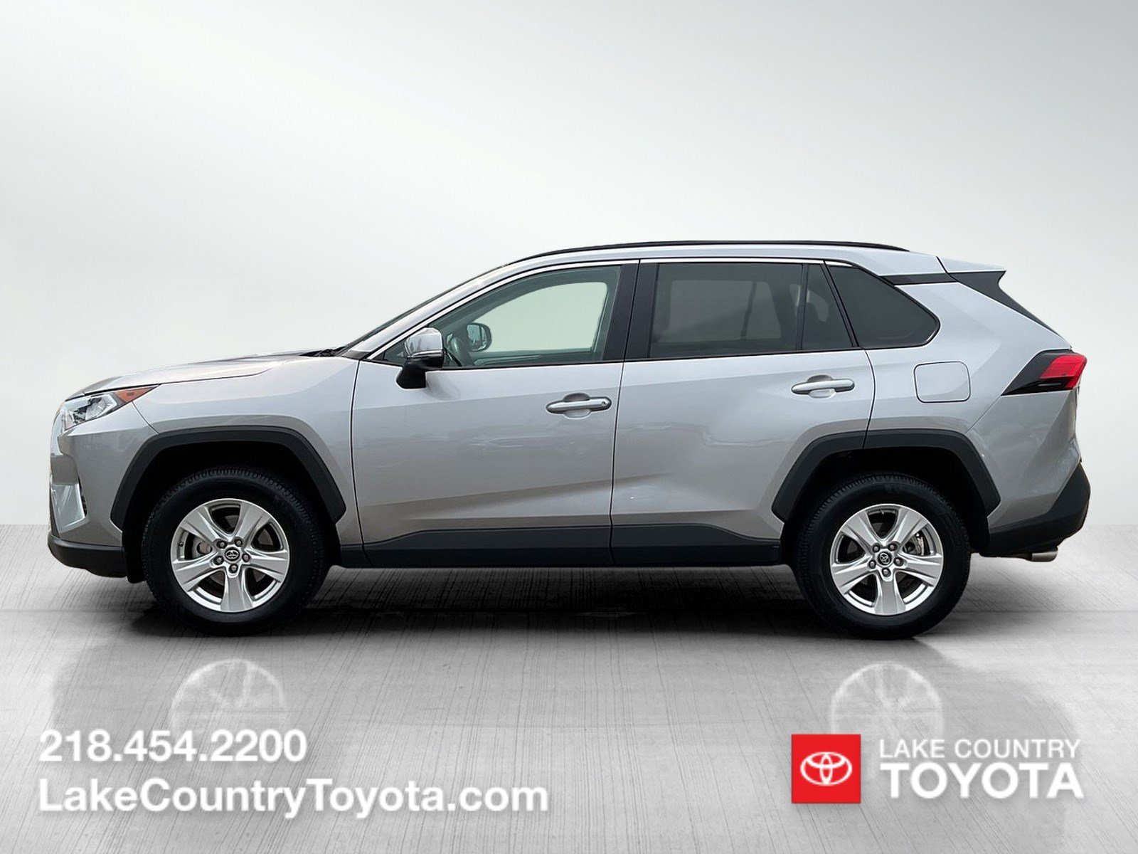 Used 2019 Toyota RAV4 XLE with VIN 2T3P1RFVXKW063432 for sale in Brainerd, Minnesota