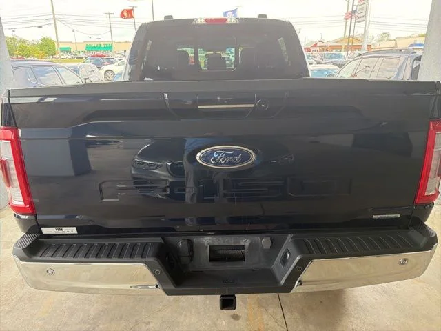 Used 2023 Blue Ford Lariat image 4