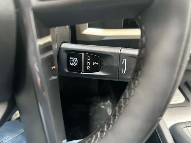 New 2027 Ivory Silver Kia S image 23