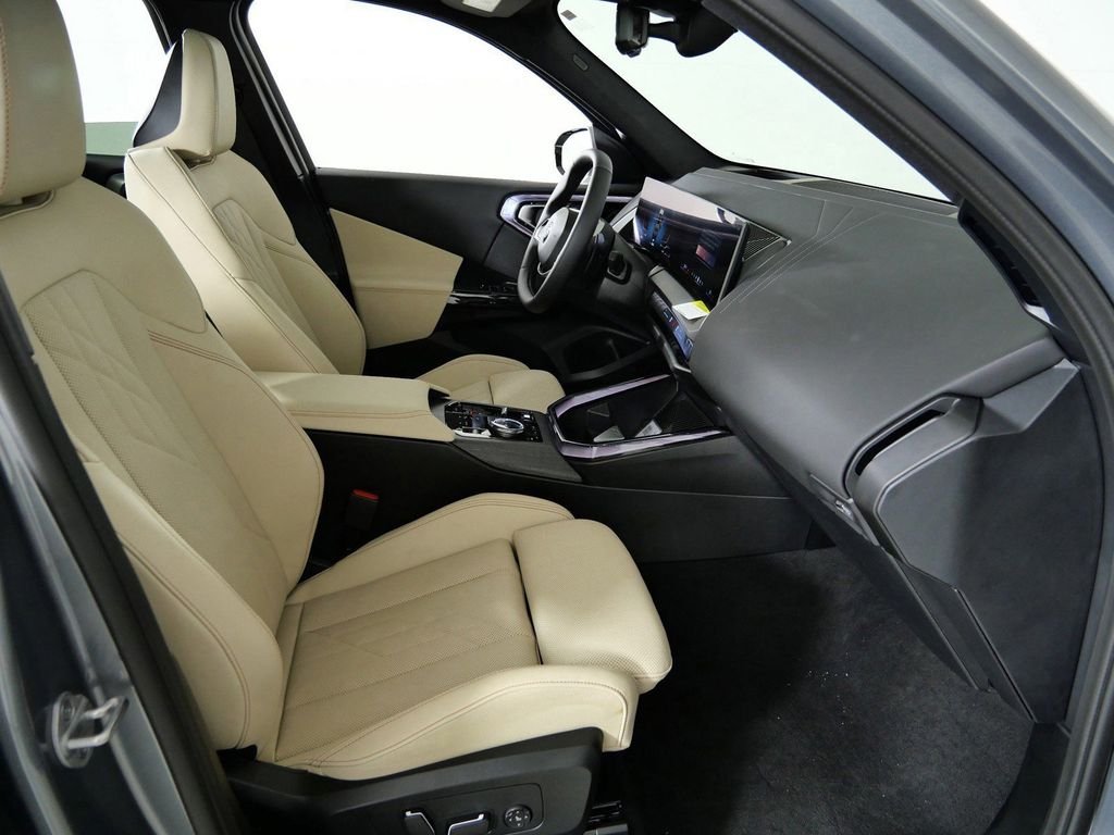 Used 2026 Skyscraper Grey Metallic BMW 30 xDrive image 22
