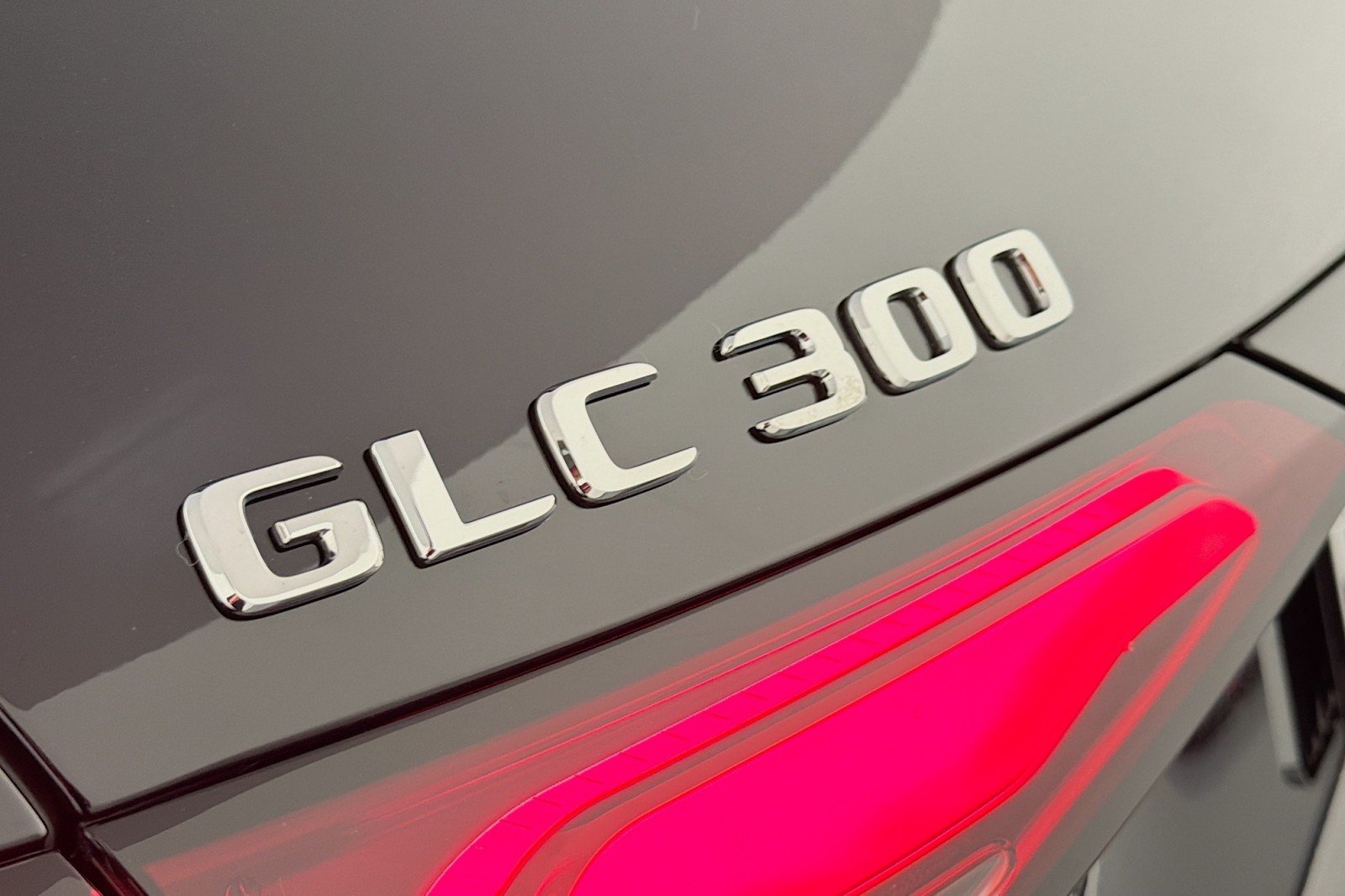 New 2026 Black Mercedes-Benz GLC 300 SUV image 8