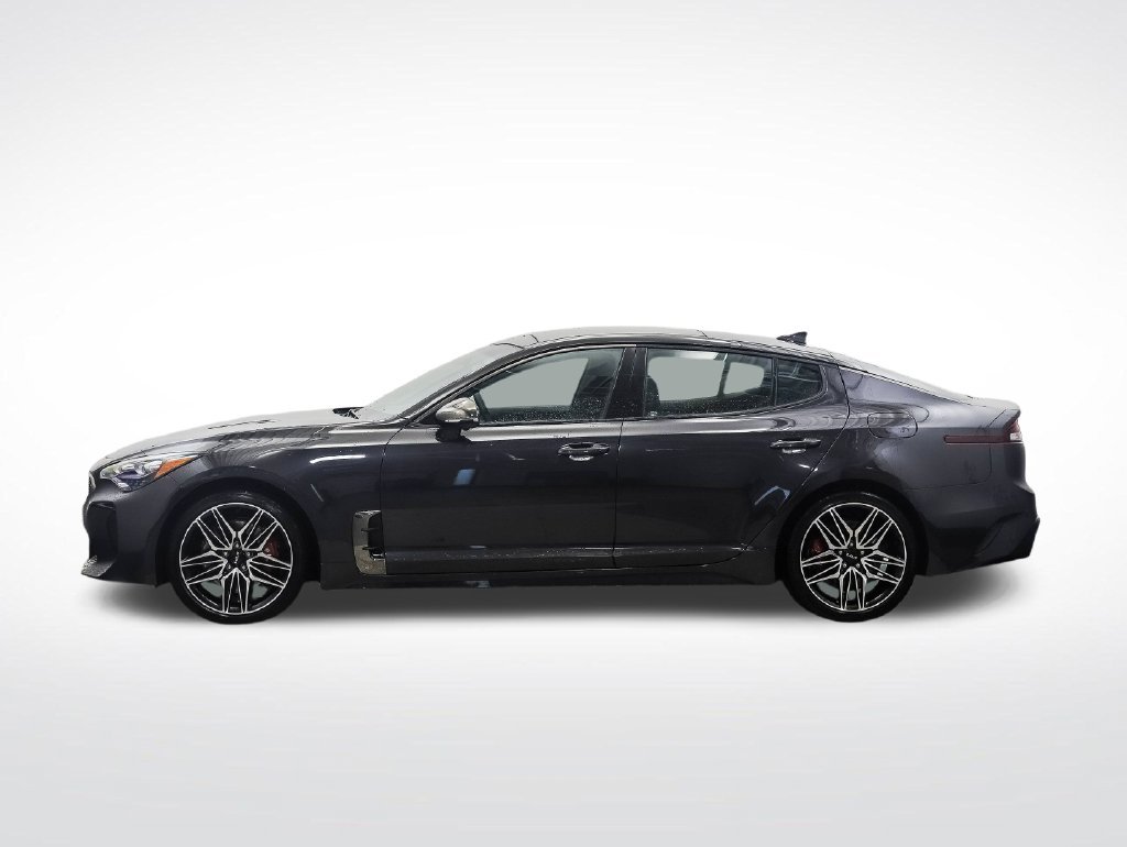 Used 2022 Kia Stinger GT2 with VIN KNAE55LC2N6100547 for sale in Minneapolis, Minnesota