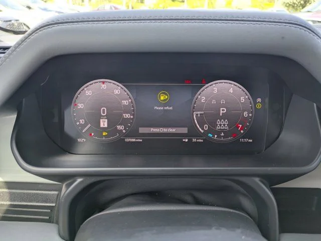 Used 2023 Fuji White Land Rover First Edition image 24