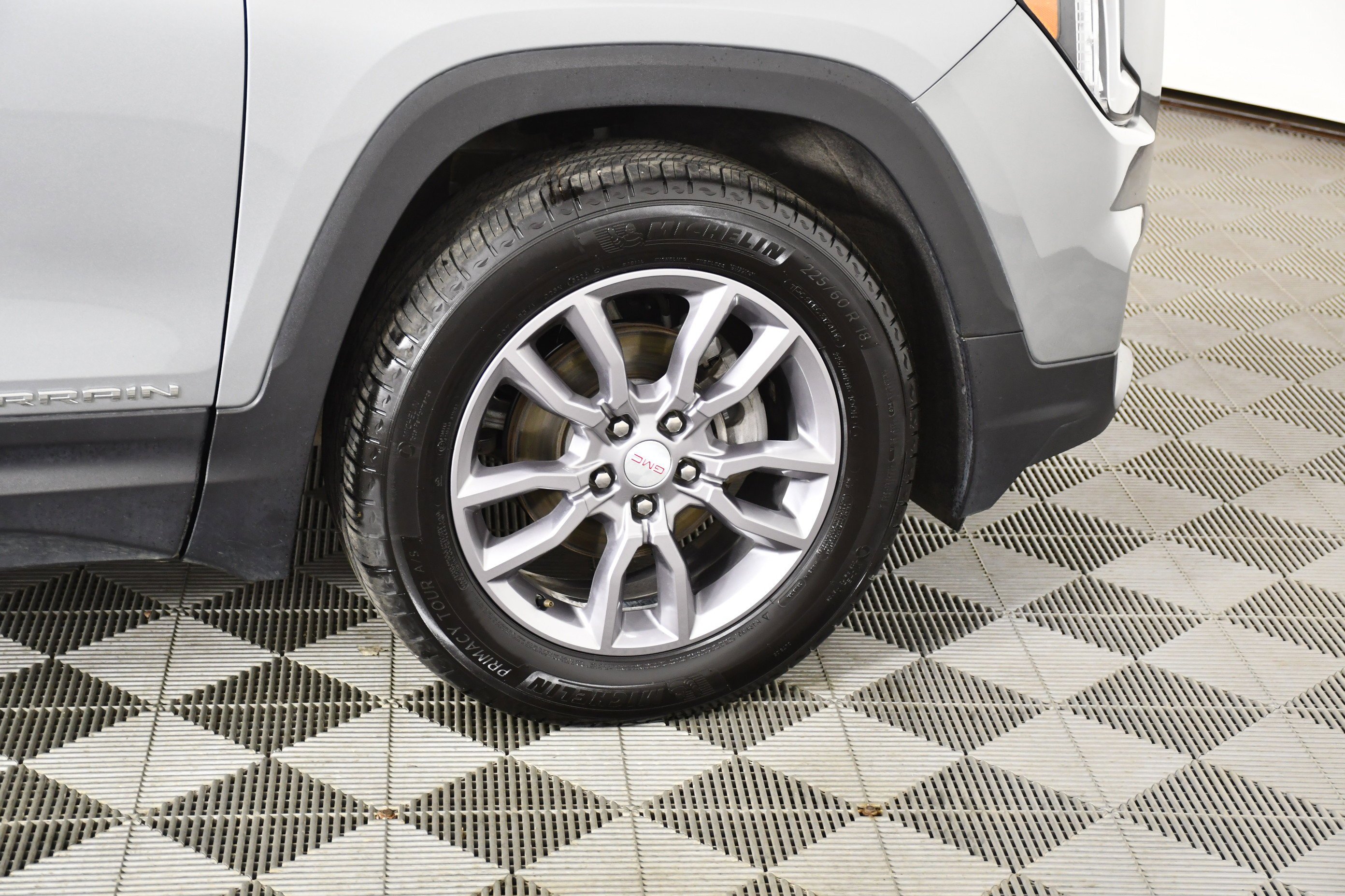 Used 2024 Sterling Metallic GMC SLT image 56