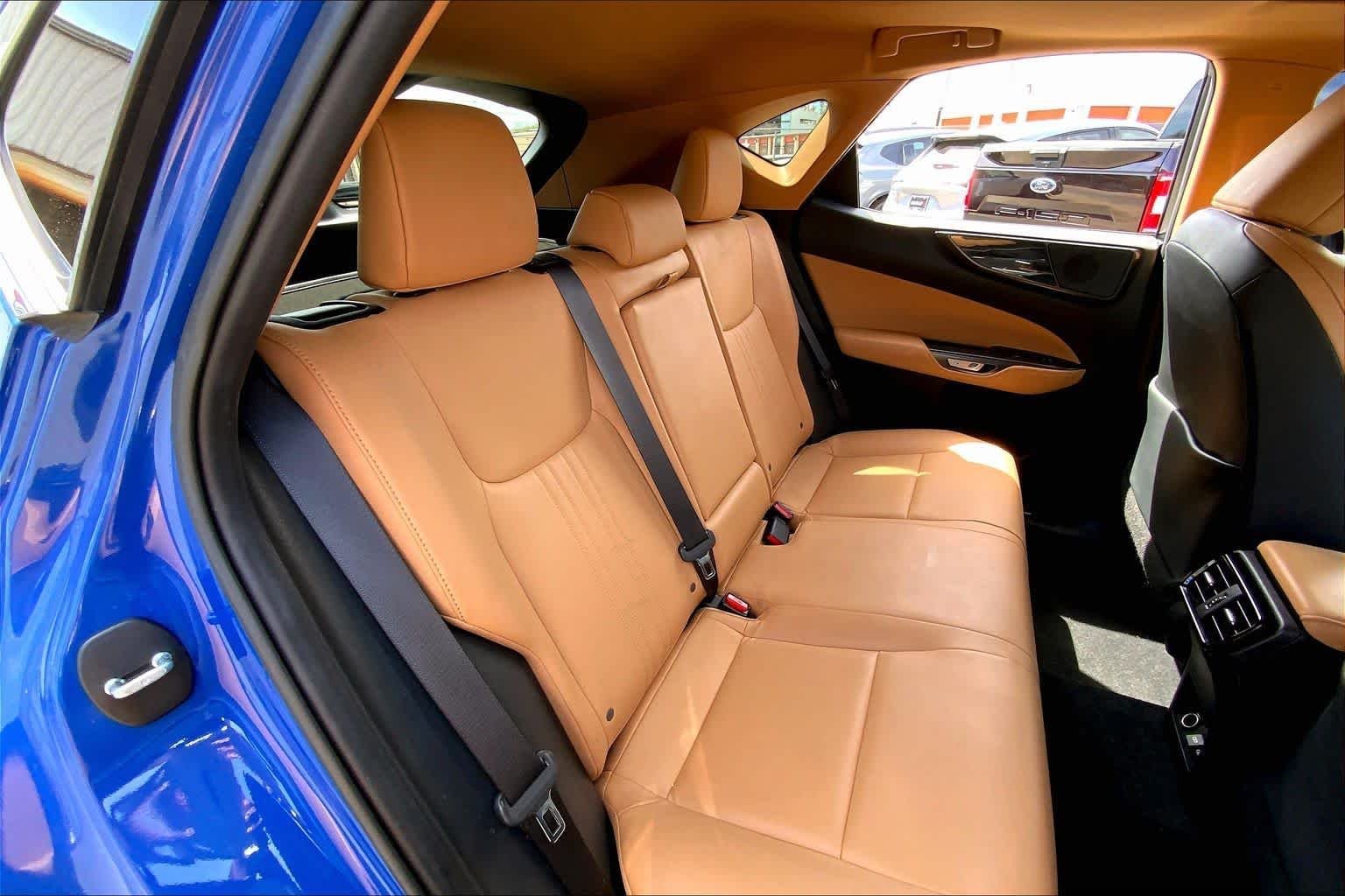 Used 2022 GRECIAN WATER Lexus Premium image 29