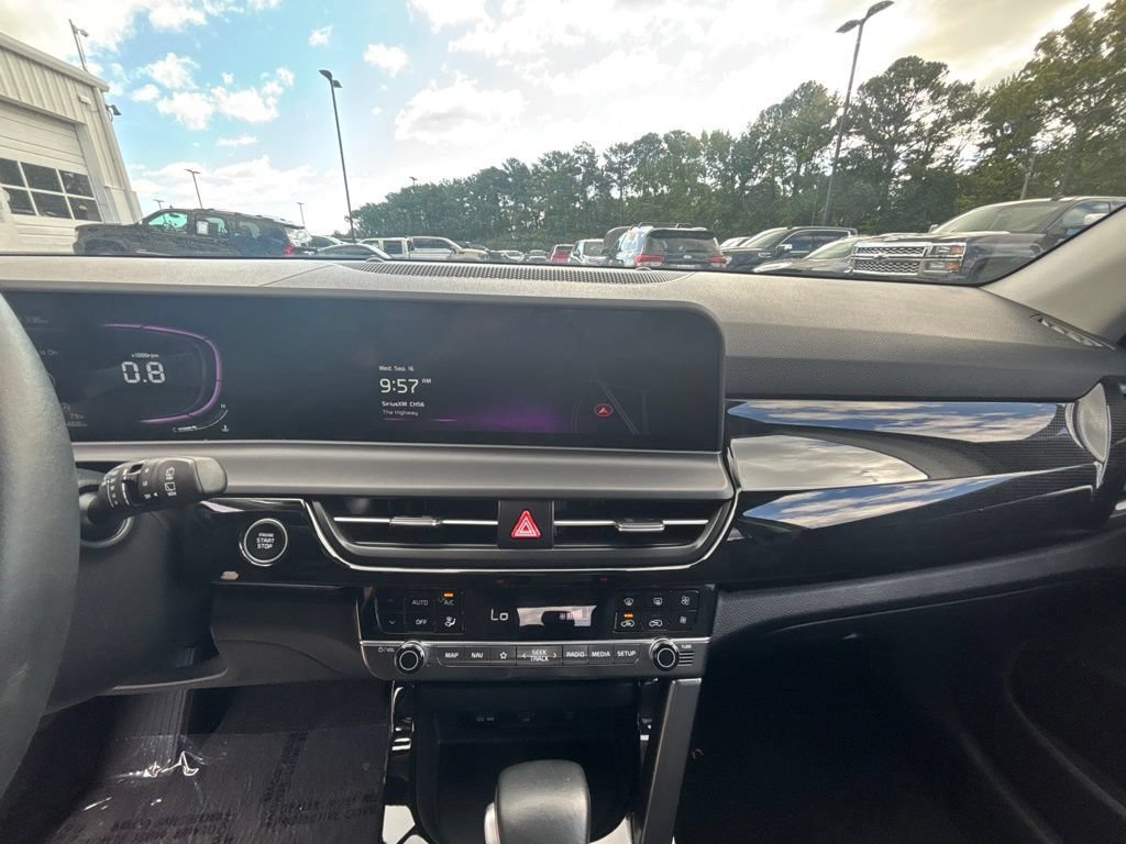 Used 2025 Fusion Black Kia S image 14