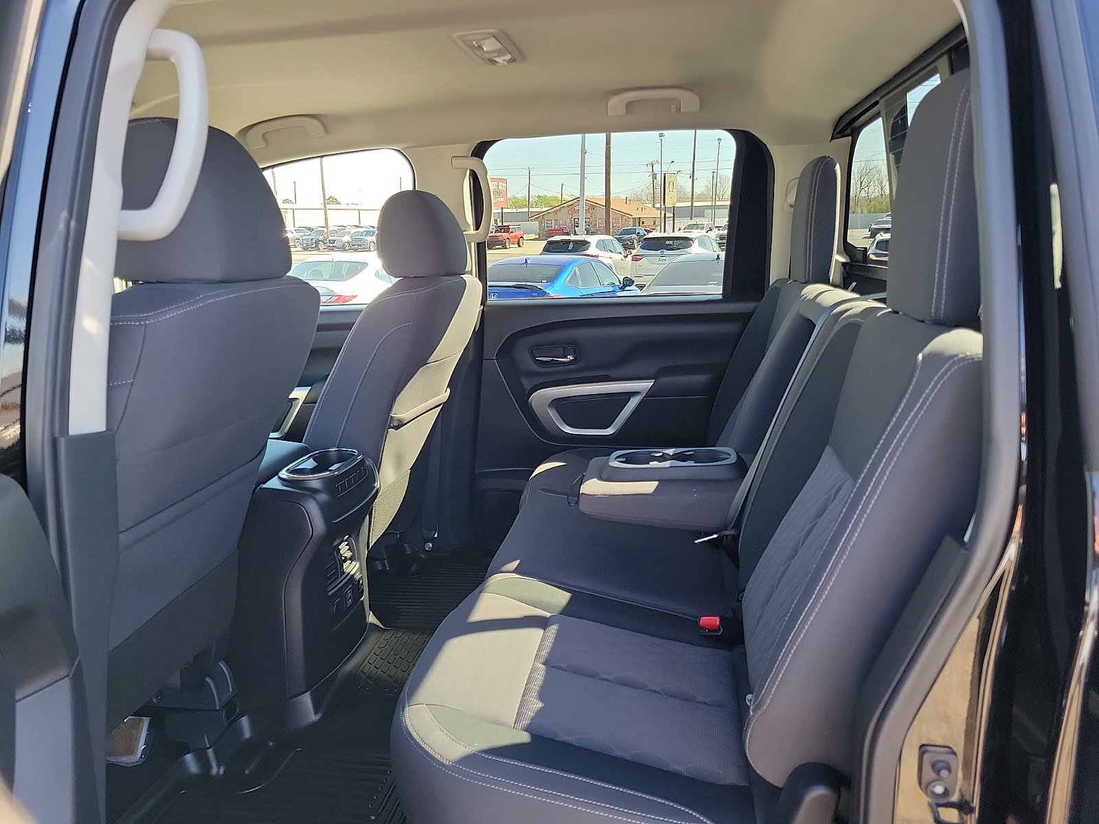 2024 Nissan Titan XD SV - Photo 16