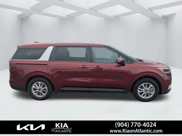 Used 2024 Red Kia LX image 3