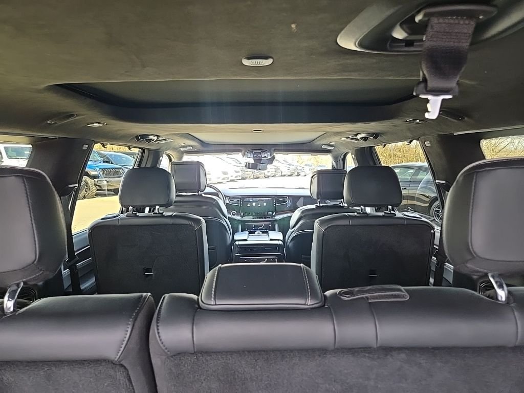 Used 2024 White/off-white Jeep Series II image 133