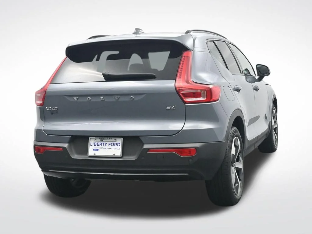 Certified Used 2023 Blue Volvo Ultimate image 7
