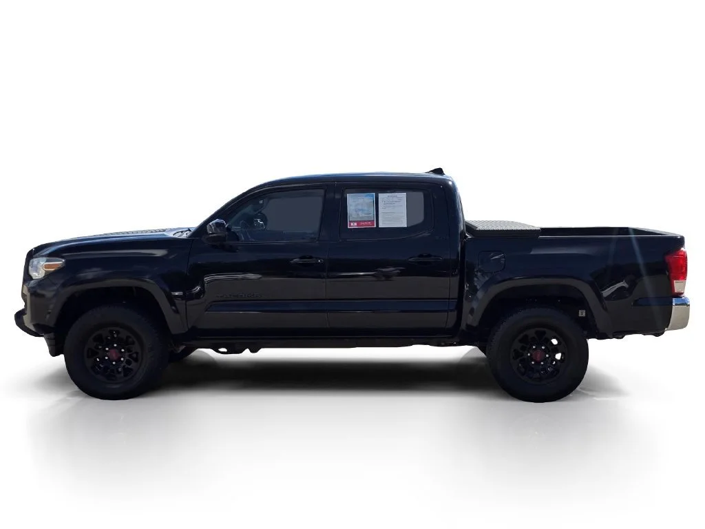 Used 2019 Midnight Black Toyota SR image 12