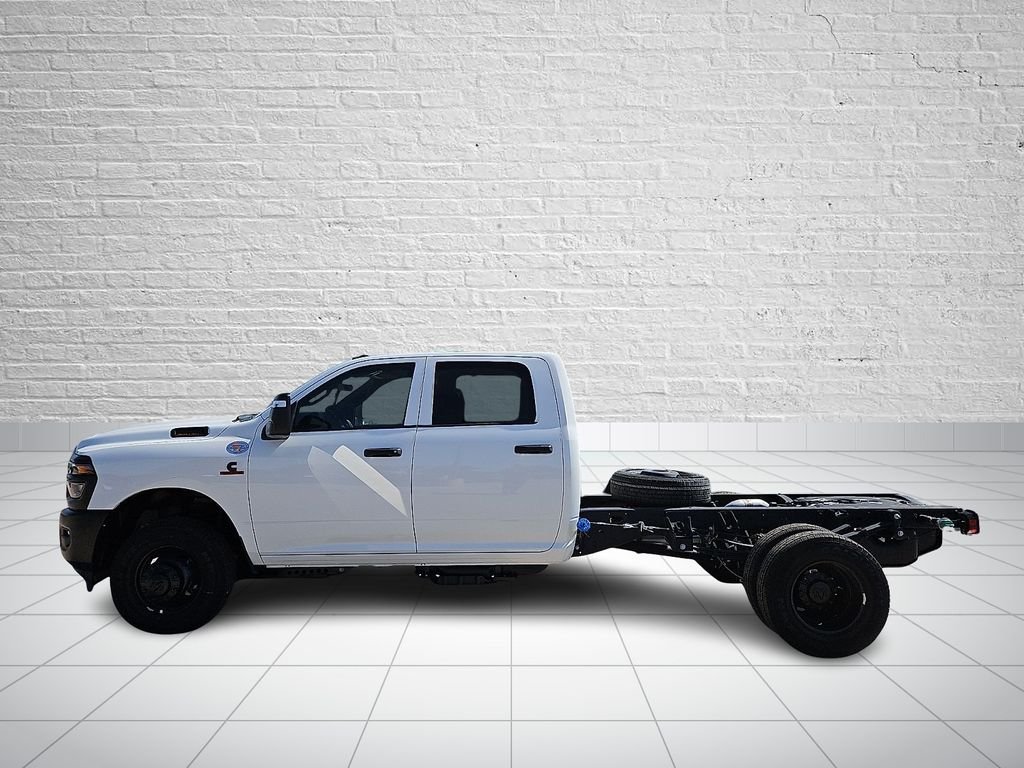 New 2026 Bright White Clear-Coat Exterior Paint RAM Tradesman image 2