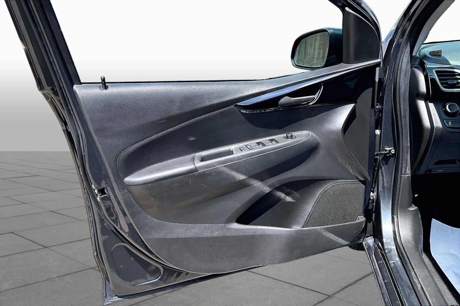 Used 2022 Nightfall Gray Chevrolet 1LT image 22