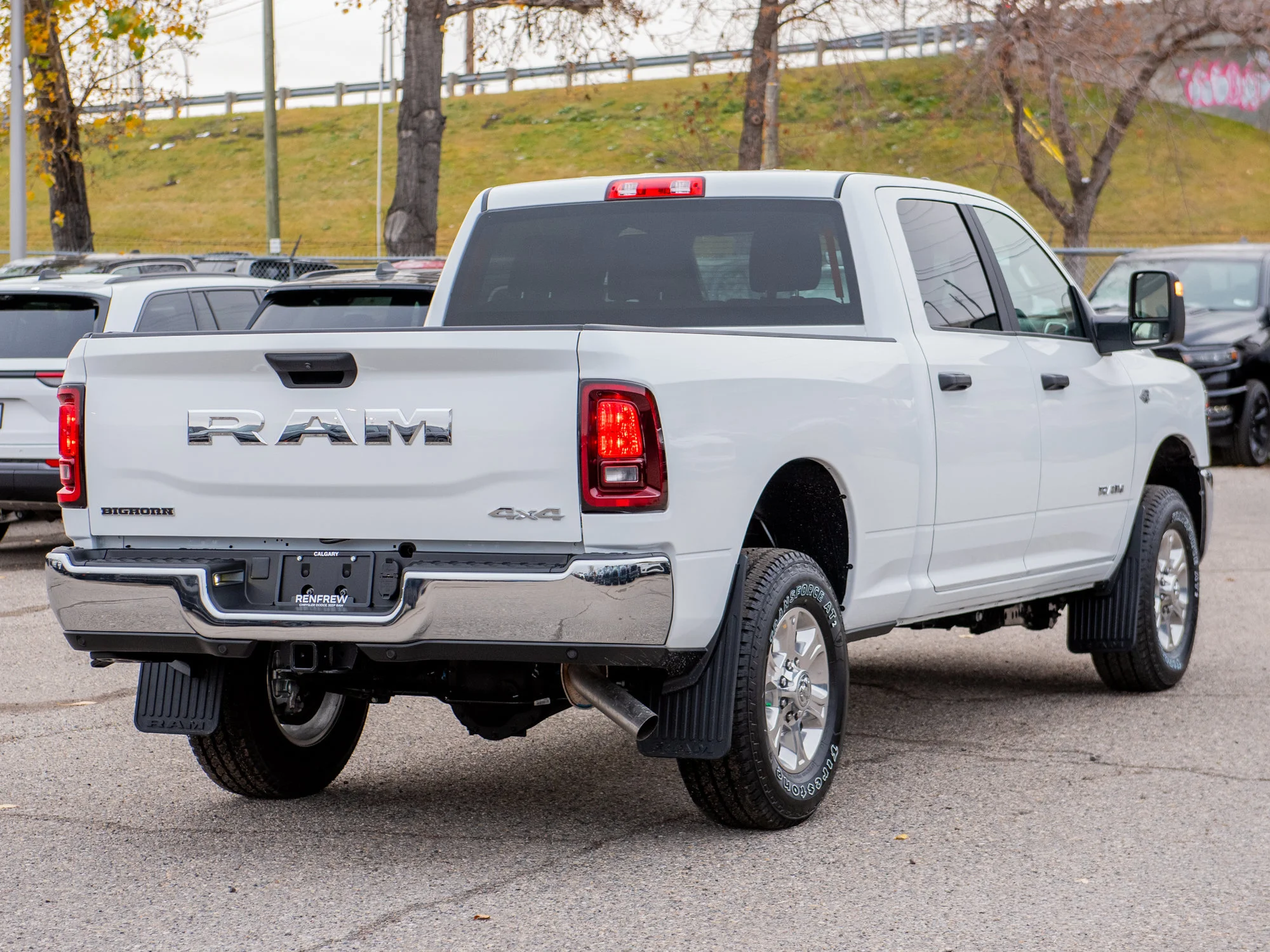 New 2027 White RAM Big Horn* Crew Cab 4x4, 6.4L HEMI V8, Heated Seats/Wheel, Remote Start image 6