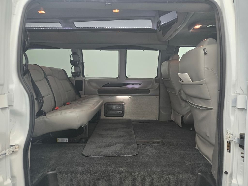 Used 2020 Summit White Chevrolet Explorer Limited SE image 42