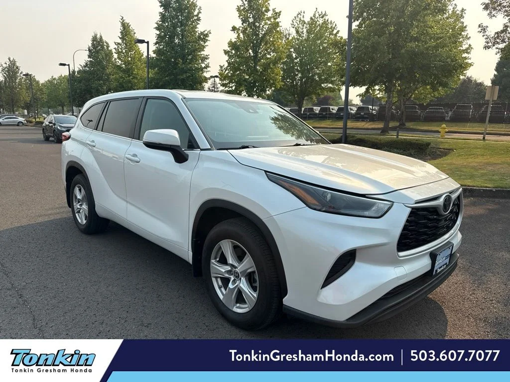 Used 2023 Pearl Toyota L image 1