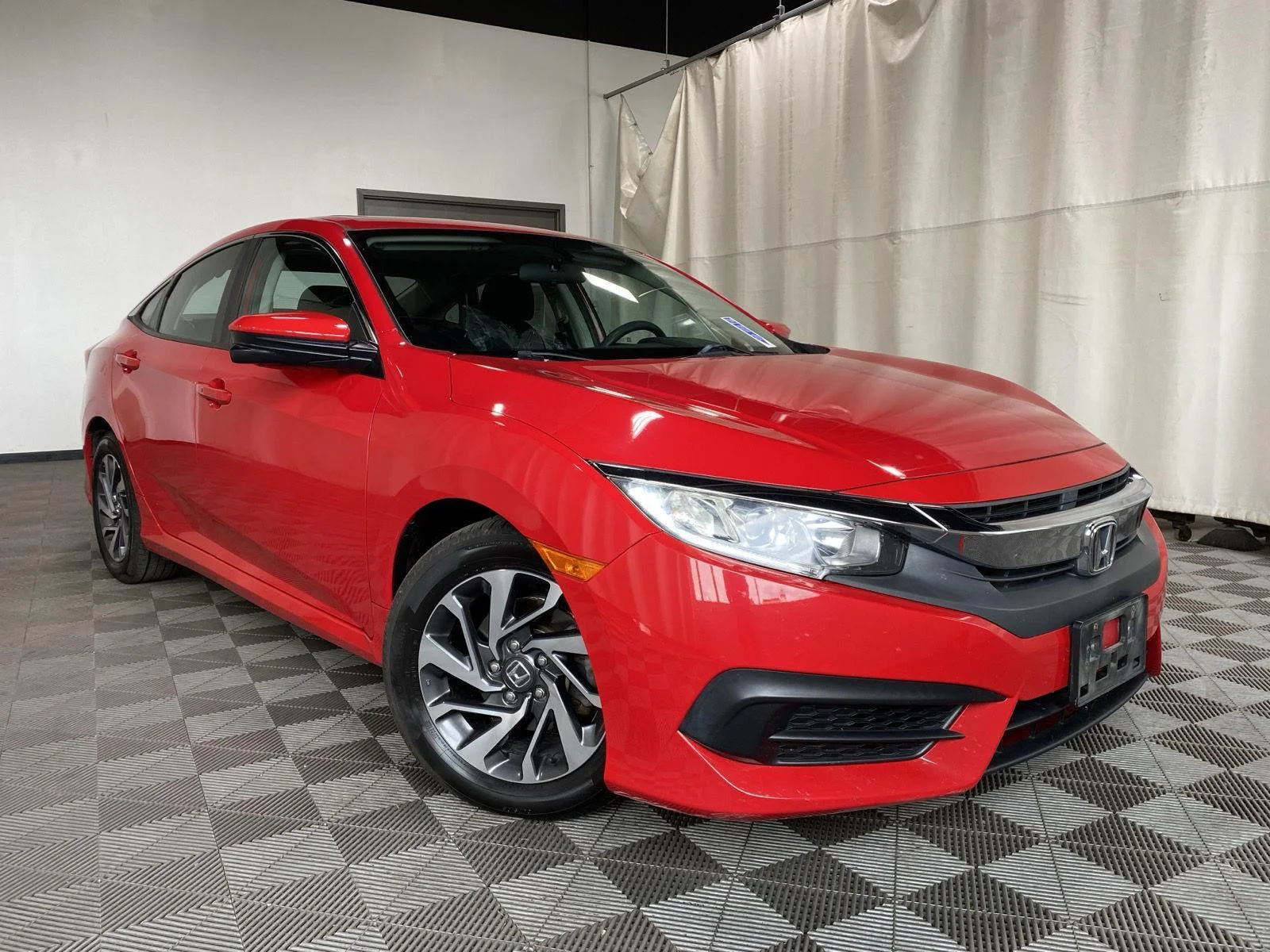 Used 2018 Rallye Red Honda EX image 1