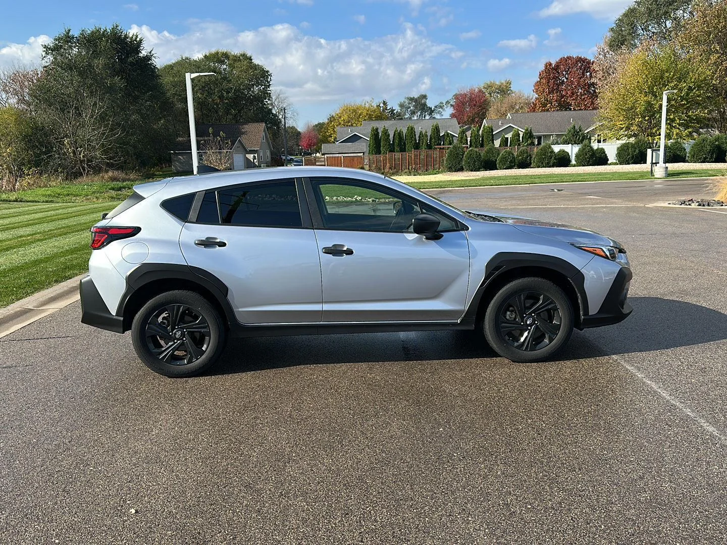 Used 2024 Ice Silver Metallic Subaru Base image 2