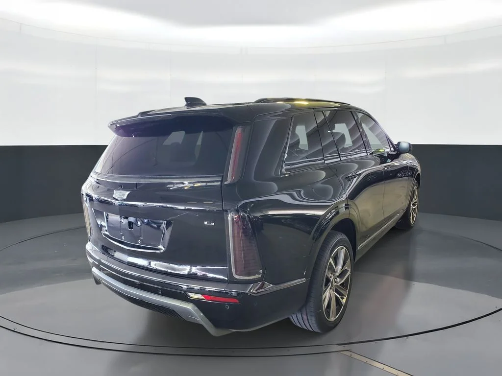New 2027 Cadillac VISTIQ Sport 4D Sport Utility in Miami New 2027 Cadillac VISTIQ Sport 4D Sport Utility in Miami